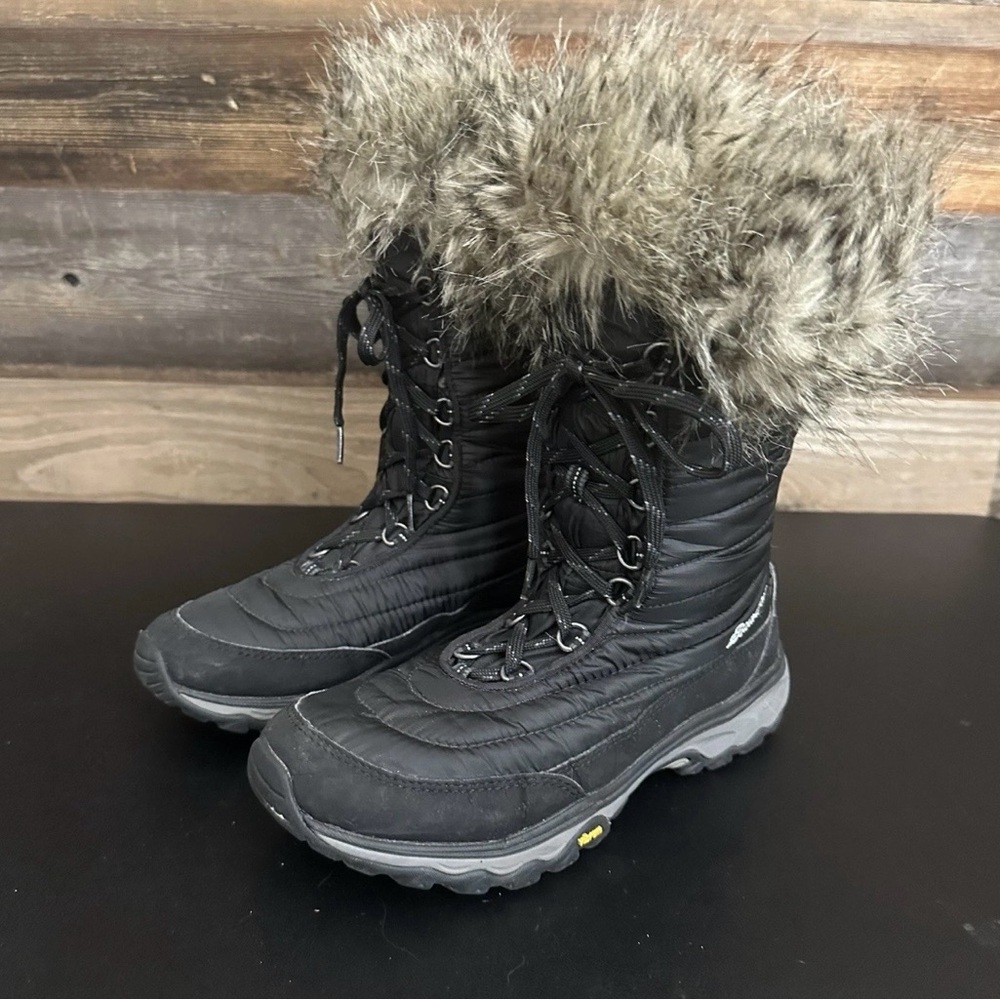 Eddie Bauer Womens Black Fur Trimmed Winter Outdoor Boots Size 9 Vibram Bottom - Picture 1 of 9